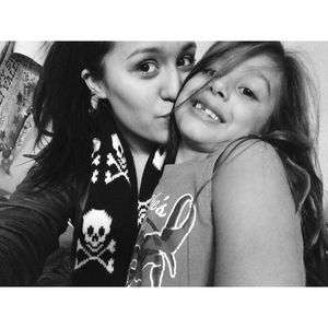 Meet your Posher, Joei